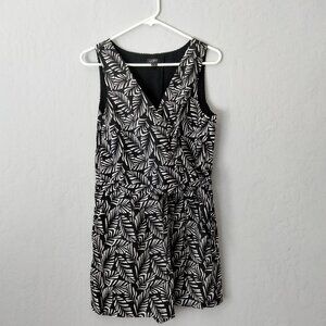 Ann Taylor LOFT Tropical Palm Print Wrap Romper Shorts Black White Sleeveless 6